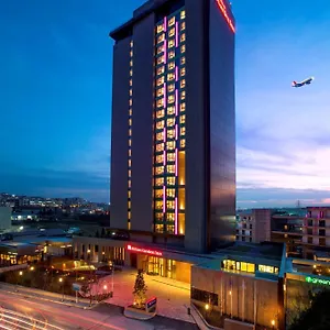 Отель Hilton Garden Atatuerk Airport